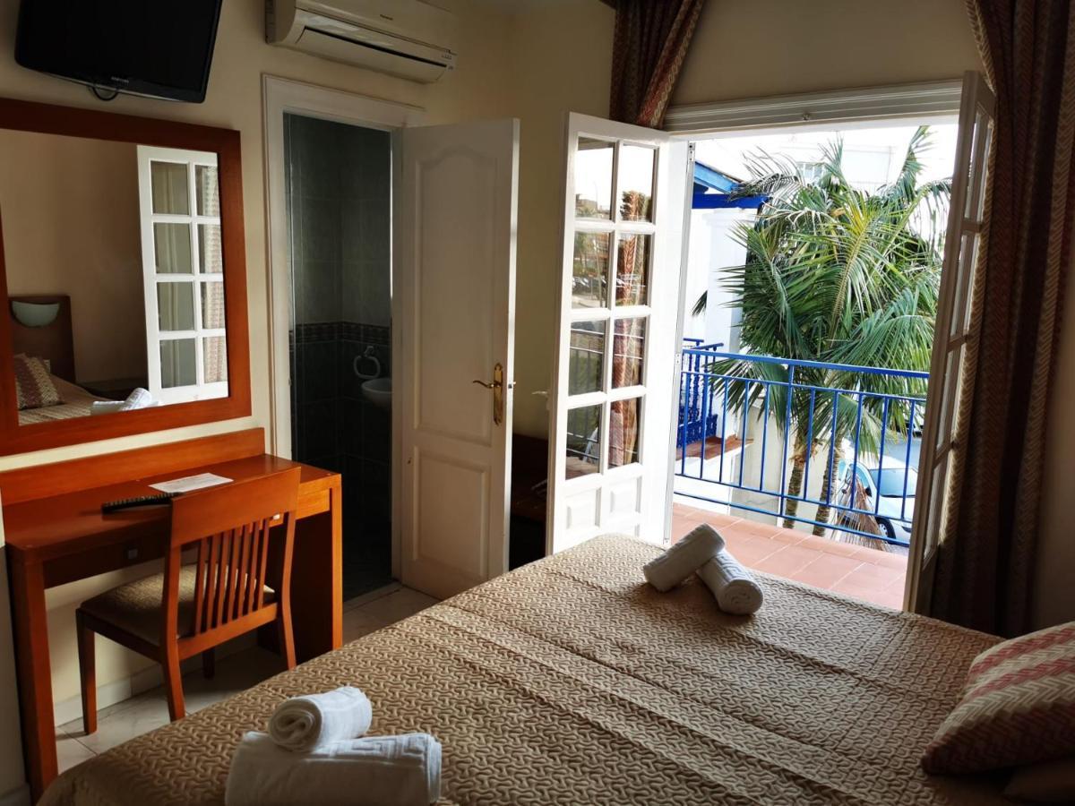 Hostal Marazul Nerja Exterior photo