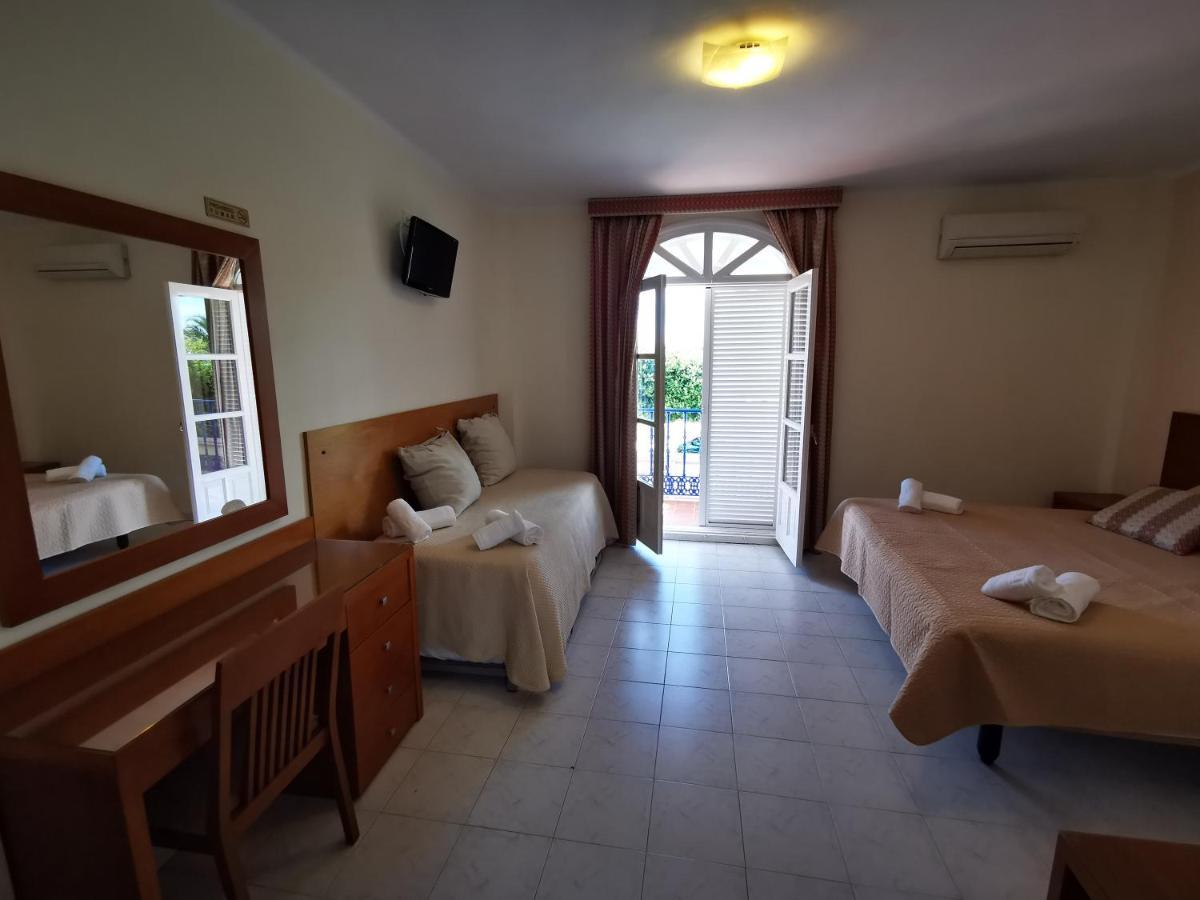 Hostal Marazul Nerja Exterior photo