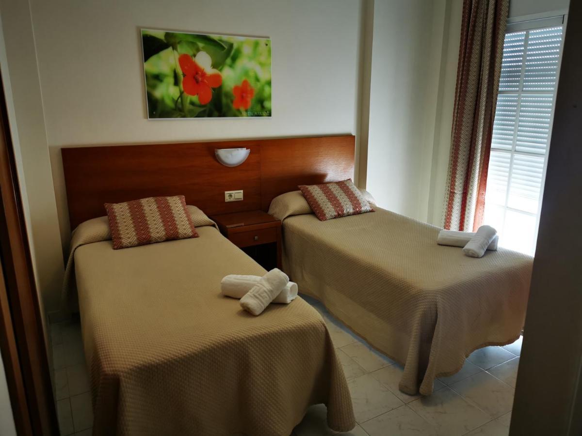 Hostal Marazul Nerja Exterior photo